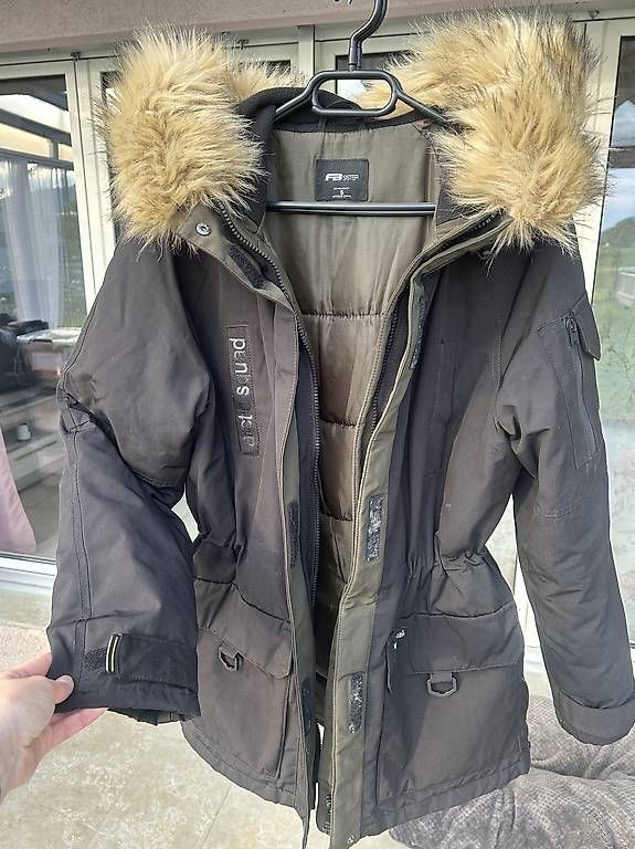 Giacche: Arctic Squad Jacke Grösse S – Usato da Niederbuchsiten venduto da idontknow.