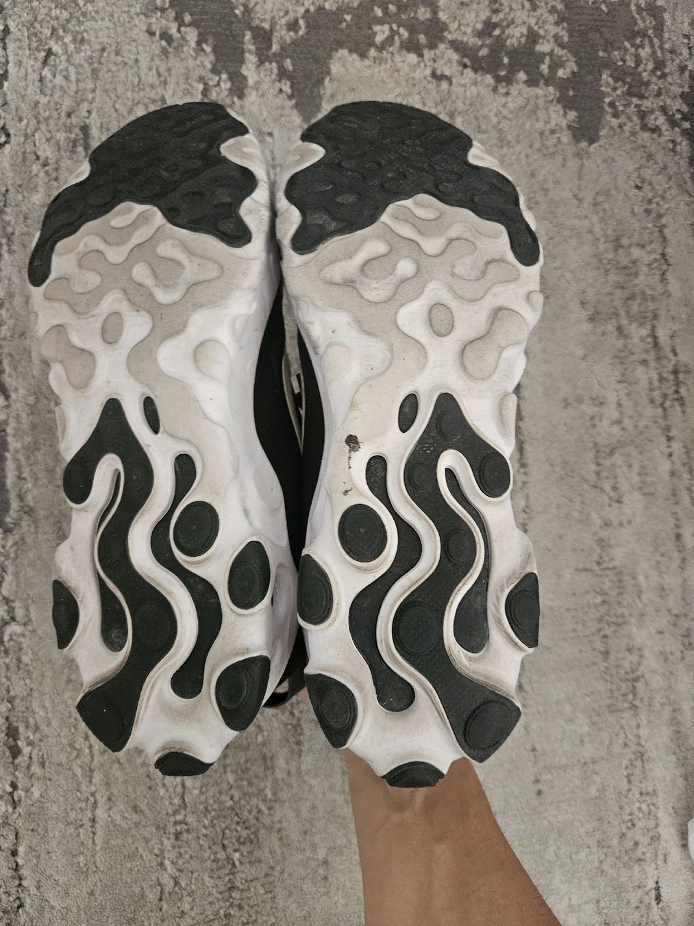 Nike Scarpe da uomo: Nike React Schuhe Gr.43 – Usato da Emmenbrücke venduto da TopGato 1