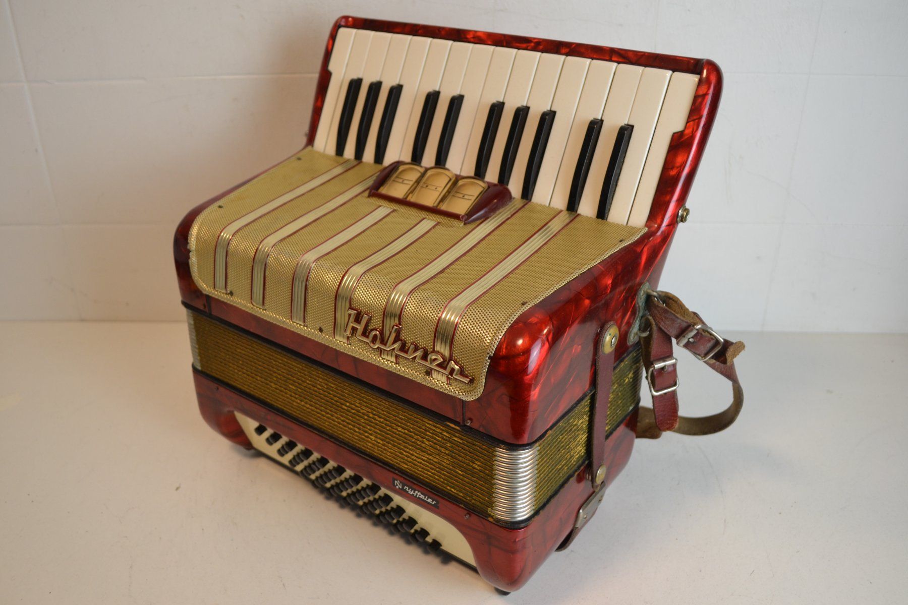 Hohner Strumenti musicali: Akkordeon chromatisch Hohner Concerto I – Usato da Zürich venduto da Brockito 2