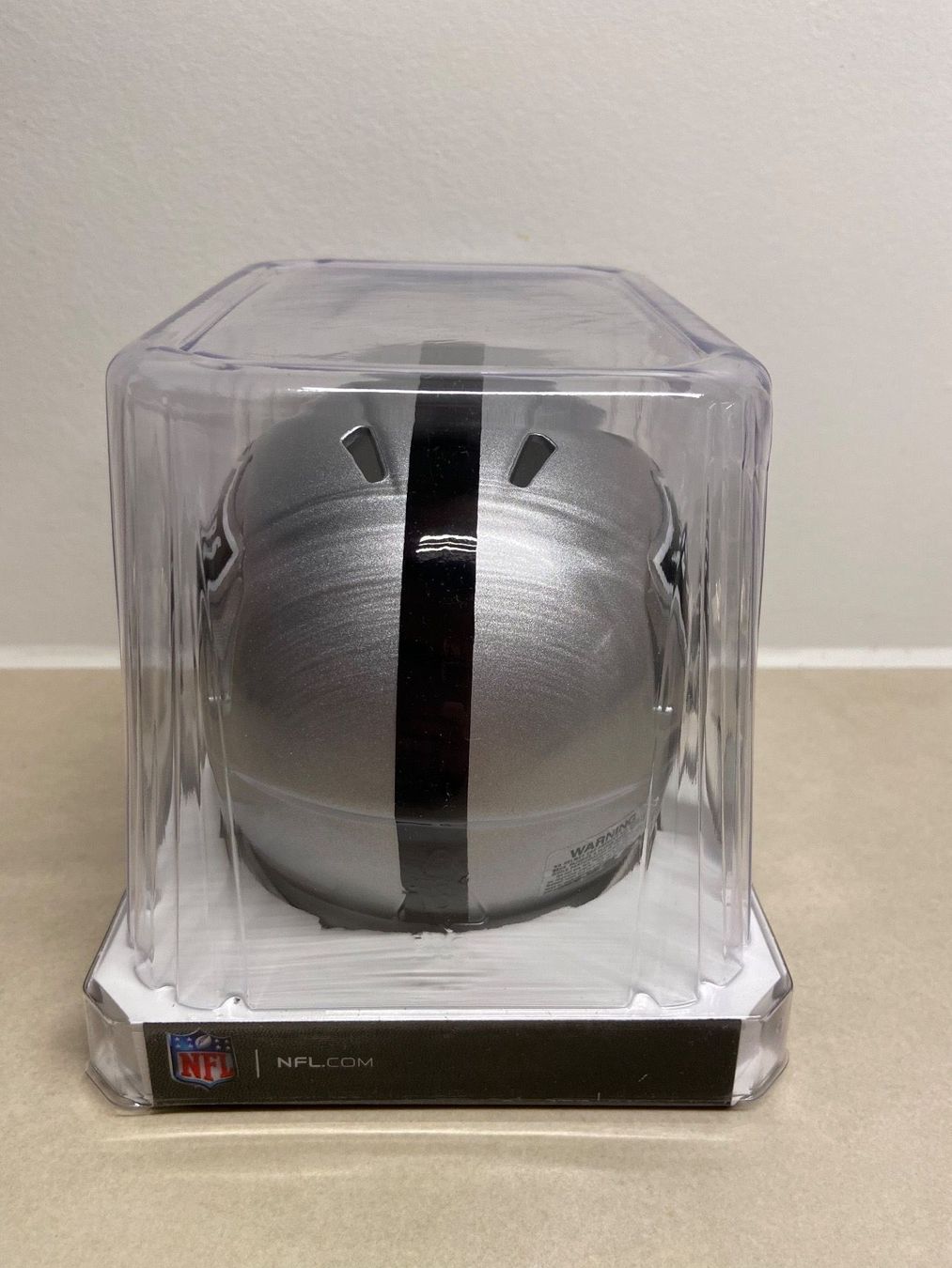 NFL Antike Kleidung: Las Vegas Raiders Mini Helmet Speed – Neu und originalverpackt aus Muttenz von US_Sport_Schweiz 3