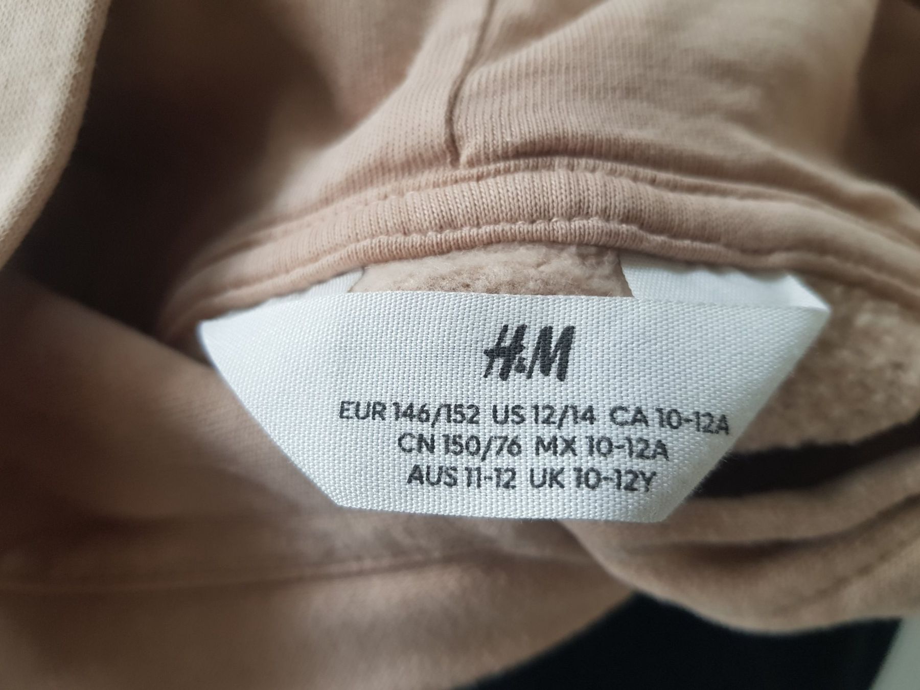 H&M Maglioni & Felpe: MÄDCHEN HOODIE VON H&M – Usato da Root venduto da LifestyleAccessoires 3