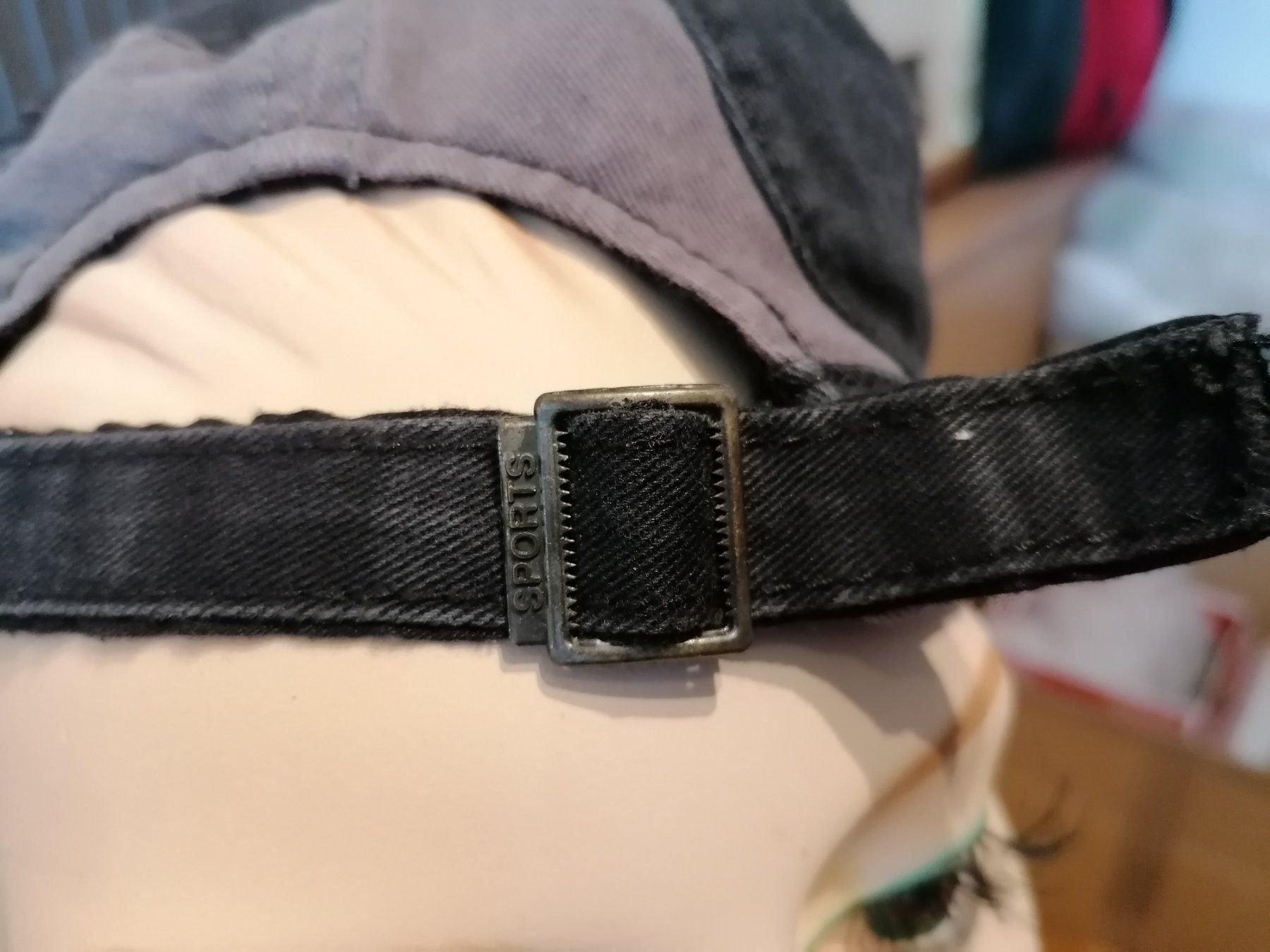 Altro in  Abbigliamento & Accessori: Cap schwarz-grau – Usato da Muri AG venduto da goodmood17 7