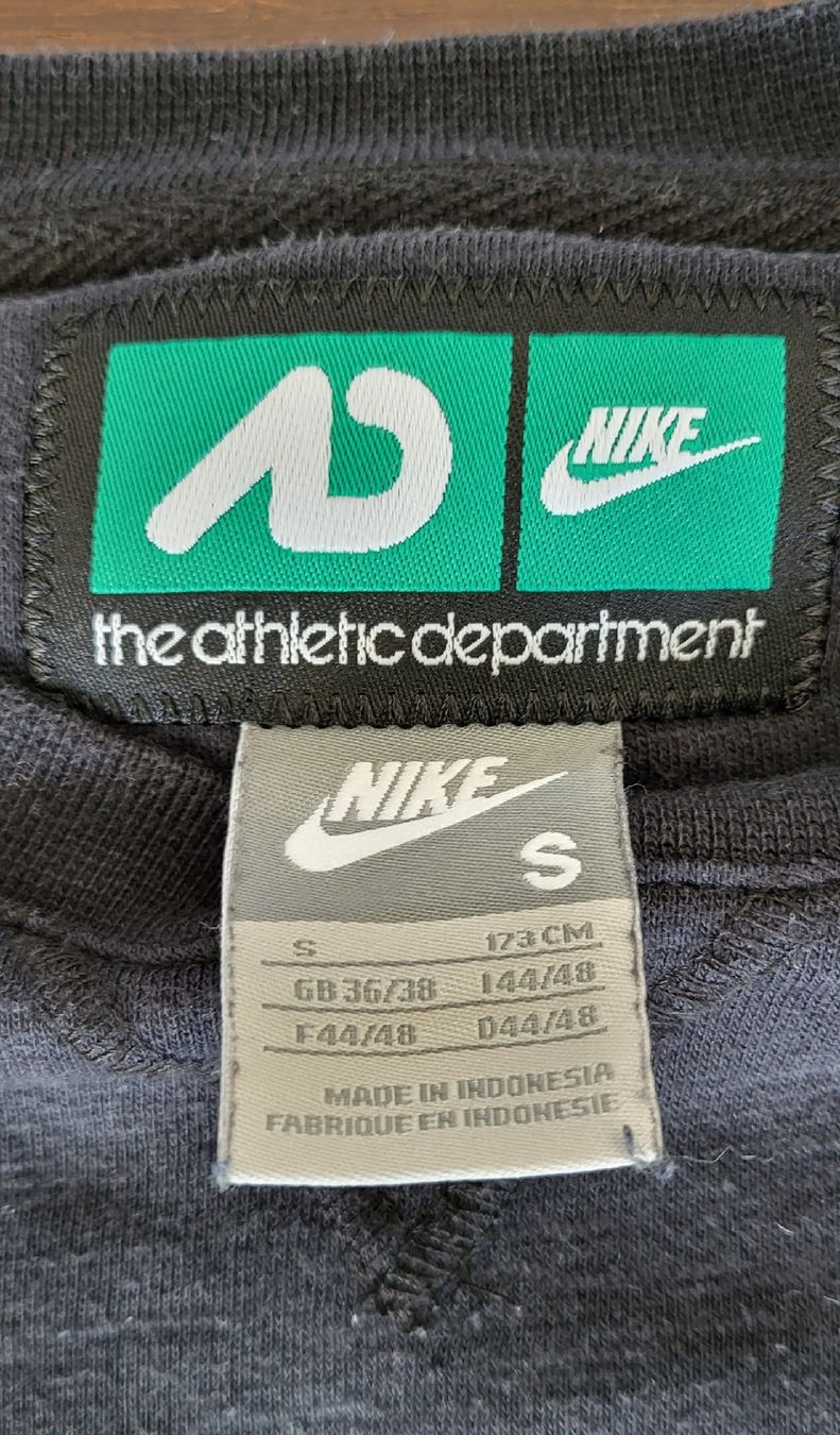 Nike Maglioni & Felpe: Nike athletic department Pullover S/M – Usato da Unterseen venduto da rej_lnk9 5