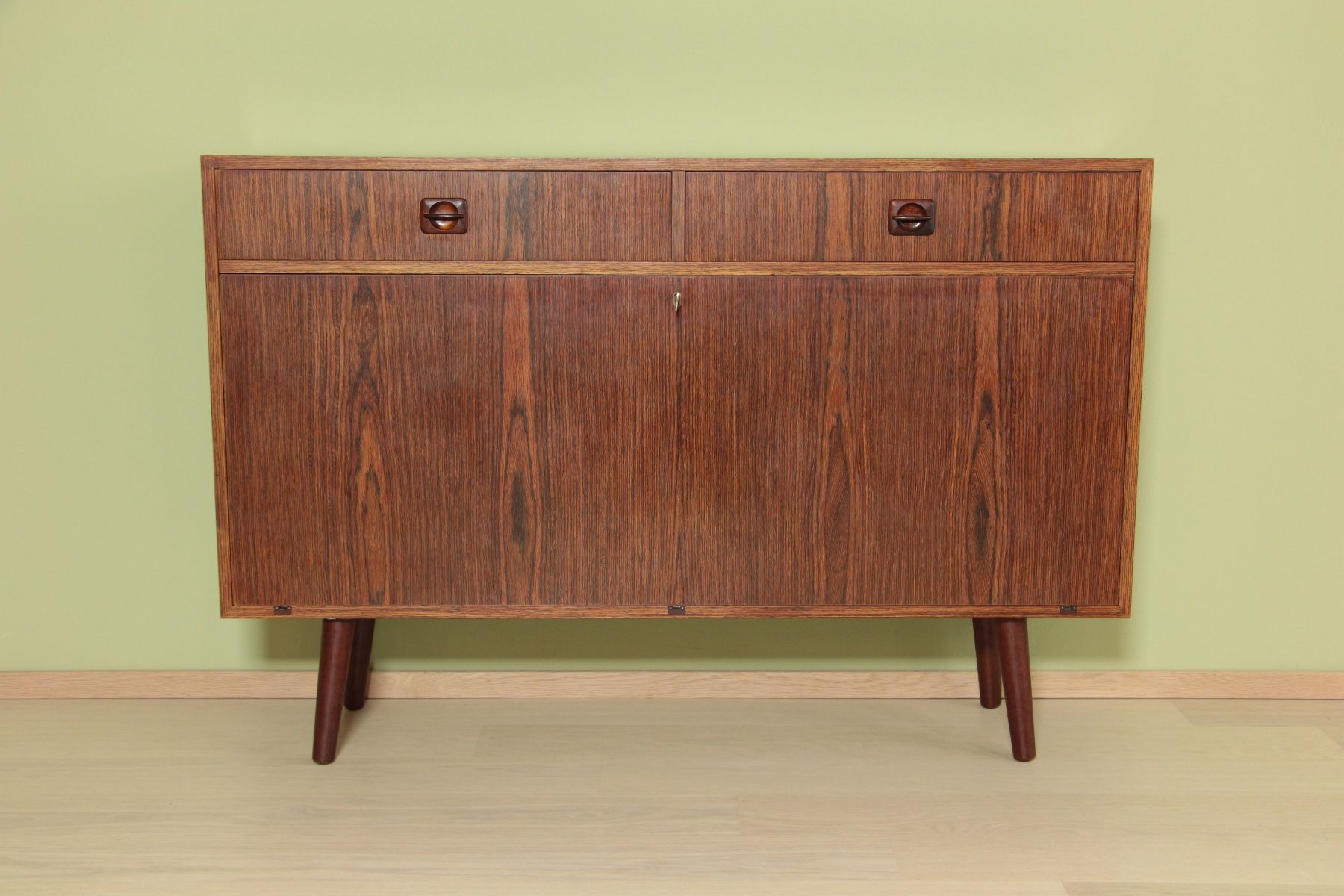 Cassettiere: Sideboard mit Klapptüre – Usato da Basel venduto da perpetuum_moebel 1