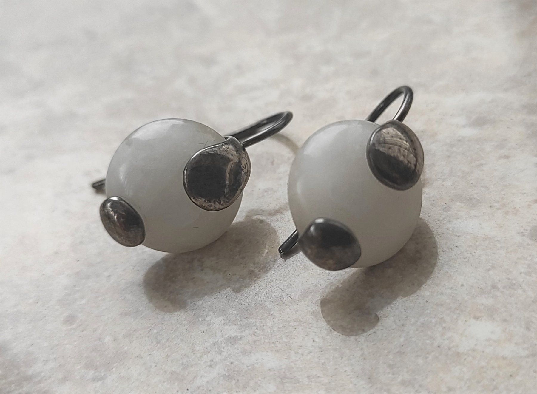 Orecchini pendenti & Orecchini a lobo: Ohrstecker Silber 925 mit Mondstein – Nuovo (secondo la descrizione) da Miège venduto da gitarro68