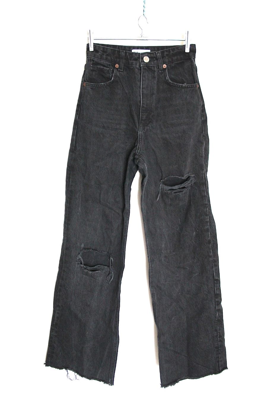 Jeans: Schwarze Jeans , Gr. EU 34 – Gebraucht aus Locarno von madame-tus-sauds 2