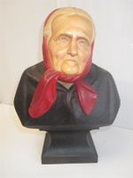 geschnitzte Büste alte Frau