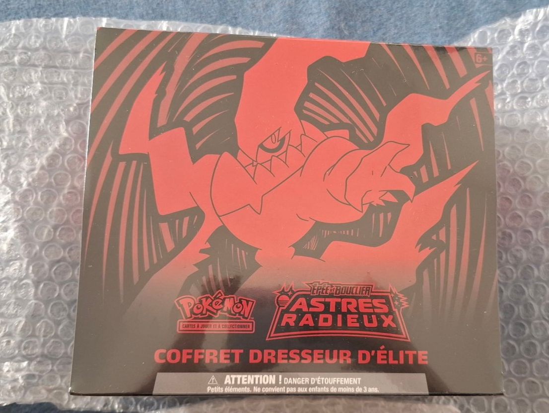 Pokémon Sammelbilder & Trading cards: ETB Astres Radieux – Neu (gemäss Beschreibung) aus Neuchâtel von papillon1974