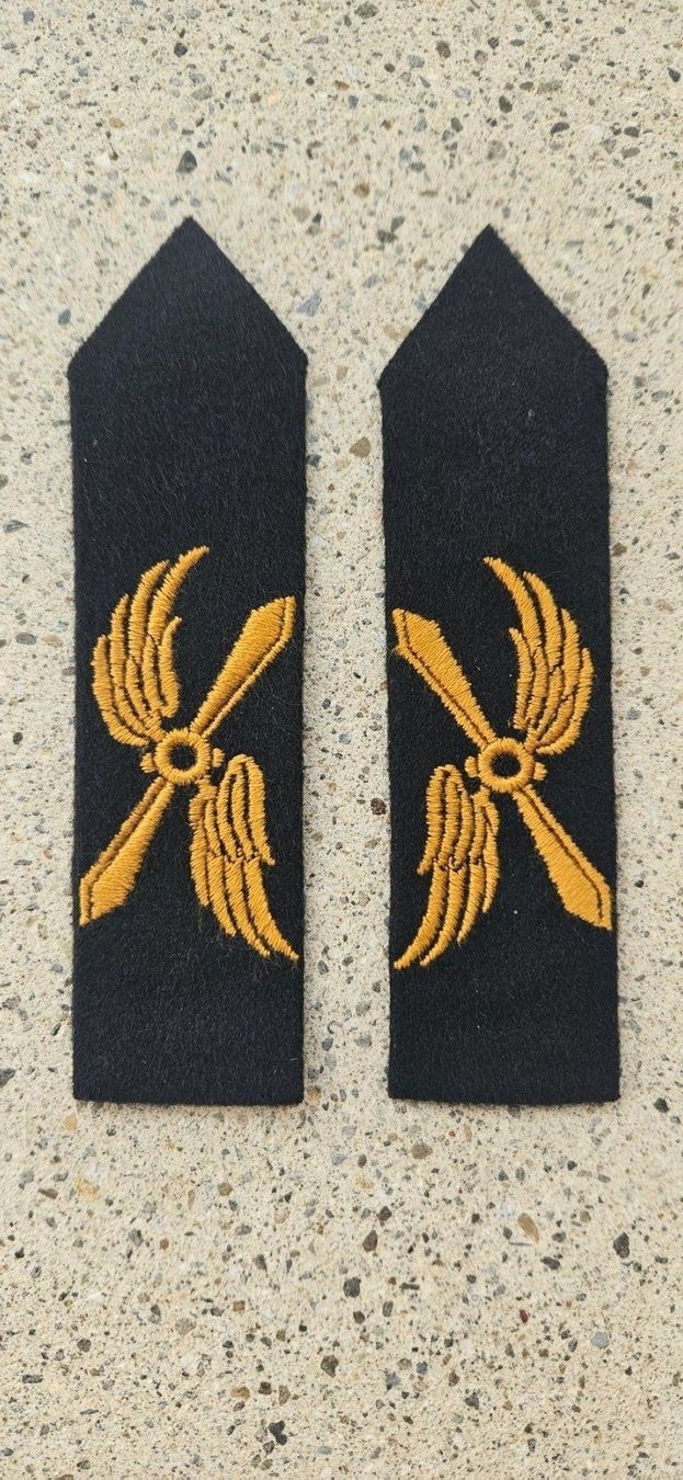 Schweizer Armee Placchette & Badge: *** Schulterschlaufen Pilot Luftwaffe Rare *** – Nuovo e nell'imballaggio originale da Riedholz venduto da fr_sIruP