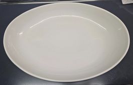 Weisse Servierplatte 40 x 28 cm von Royale