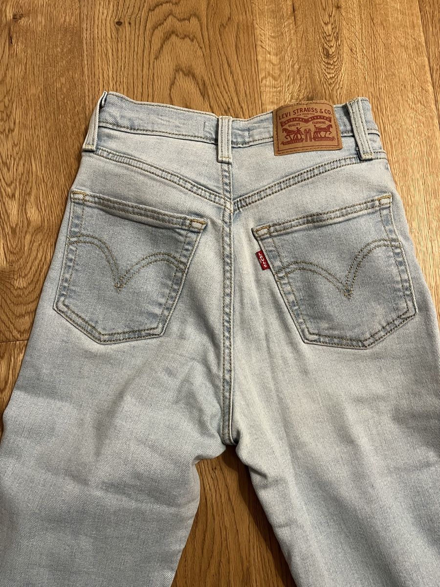 Levi's Jeans: Levi's Jeans – Neuf (Voir description) à St. Gallen par lua_7j7m 2