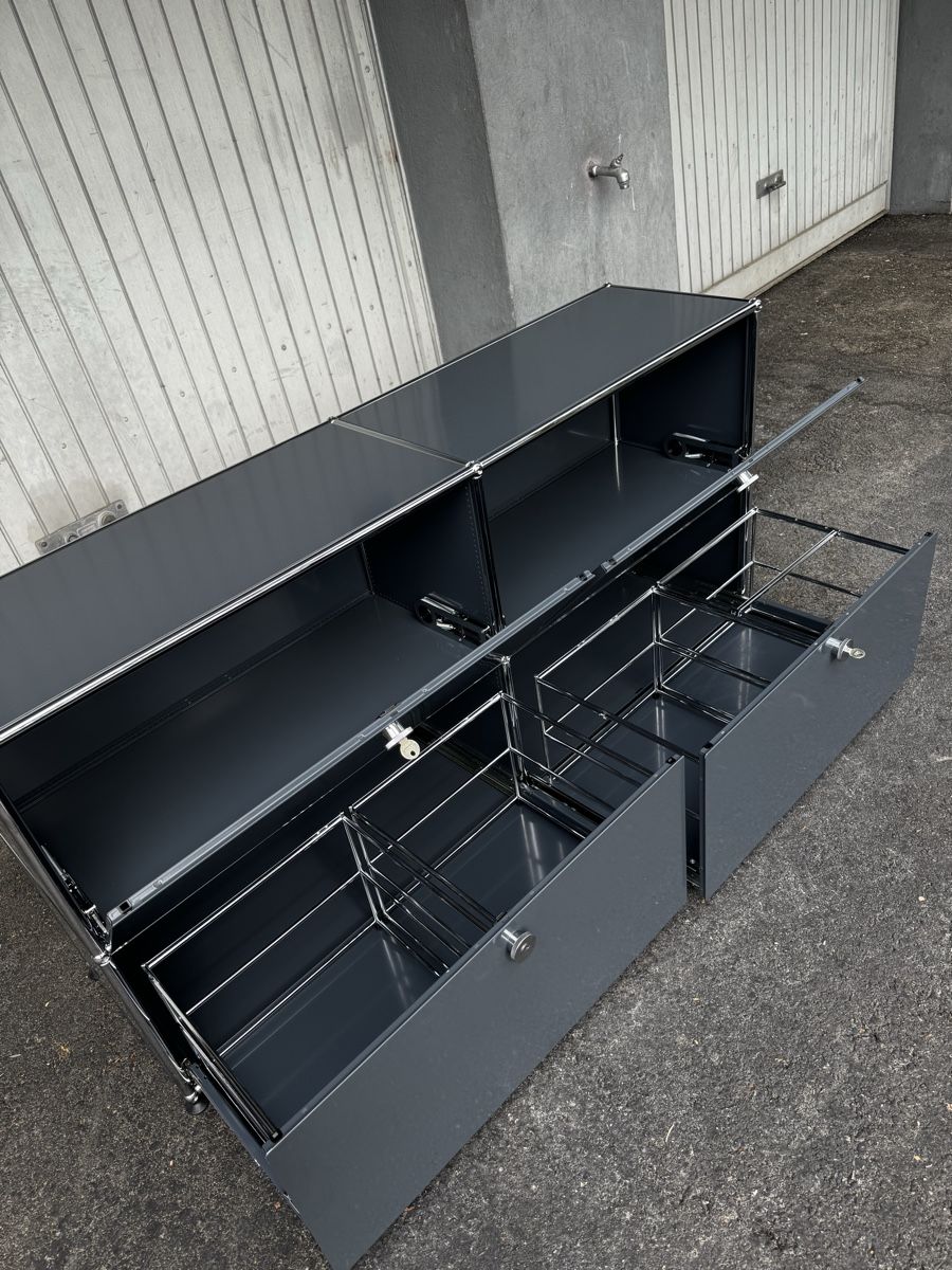 Regale: USM Haller Sideboard Anthrazitgrau mit 2 klappen 2 Auszug – Gebraucht aus zürich von Mito3 6