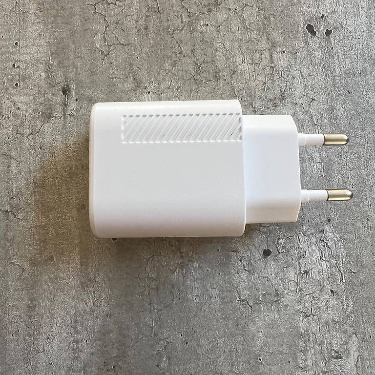 Caricabatterie: Chargeur 65W (USB-C/USB-A) – Usato da Courroux venduto da Alex.97 2