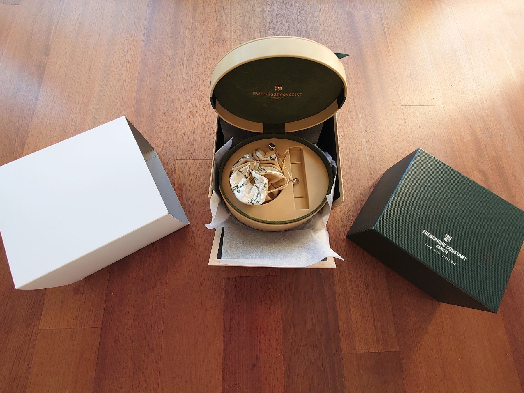 Scatole porta orologi: Frederique Constant Lady box NEW – Nuovo e nell'imballaggio originale da Epalinges venduto da bracelet123