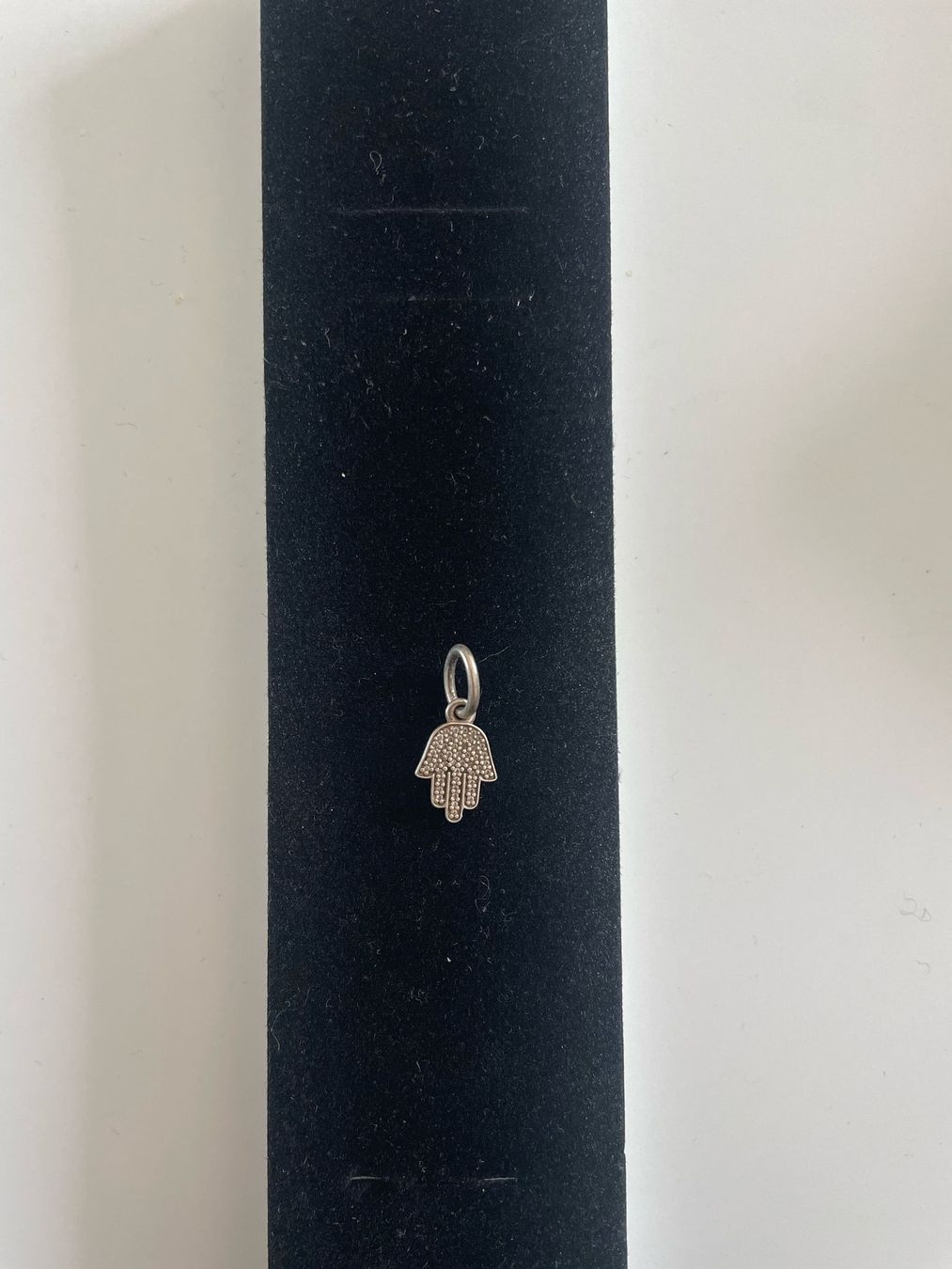 Ciondoli: Hand der Fatima Hamsa – Usato da Rorschach venduto da 669802 2