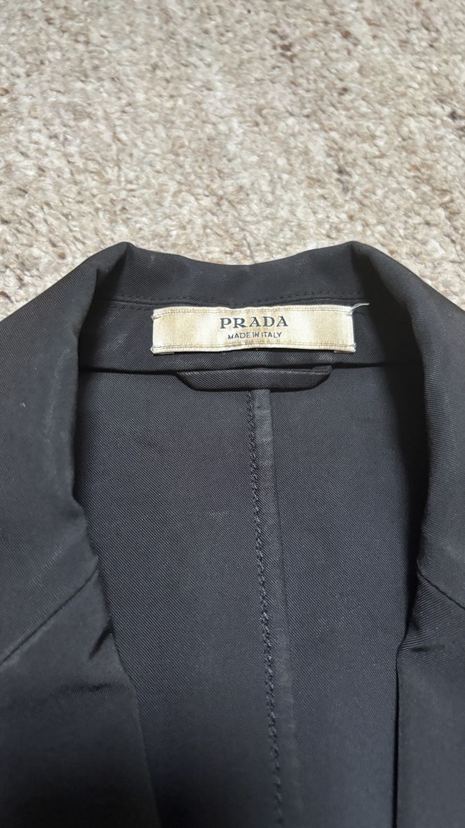 Prada Giacche: Vintage Prada Nylon Blazer Schwarz – Usato da Bern venduto da kue_db29 3