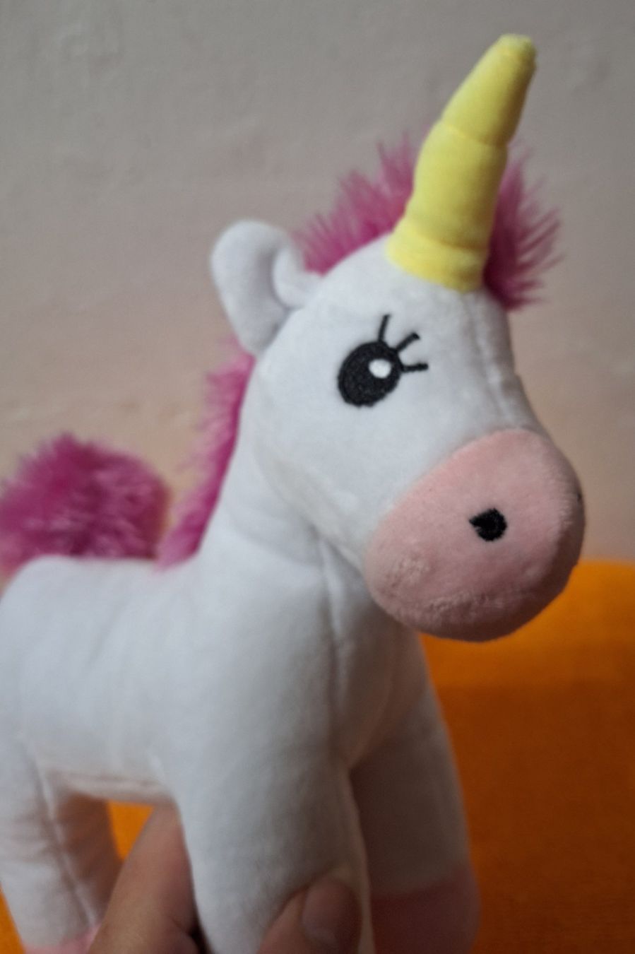 Giocattoli: Weißes Einhorn mit rosa Schweif. Simba D-Fürth – Usato da Muri AG venduto da Edlerweiss 1