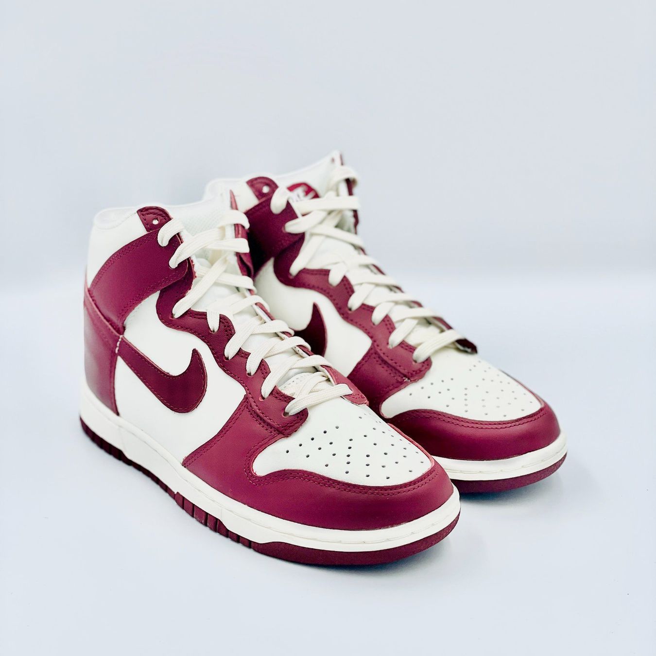 Nike Scarpe da donna: Nike Dunk High Team Red EU 38 – Nuovo e nell'imballaggio originale da Erlinsbach venduto da sasneakers