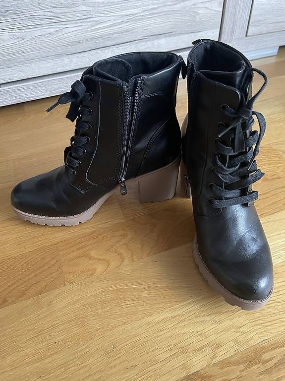 Scarpe da donna: Bottines Marco Tozzi taille 39 – Usato da Martigny venduto da cristal25 3