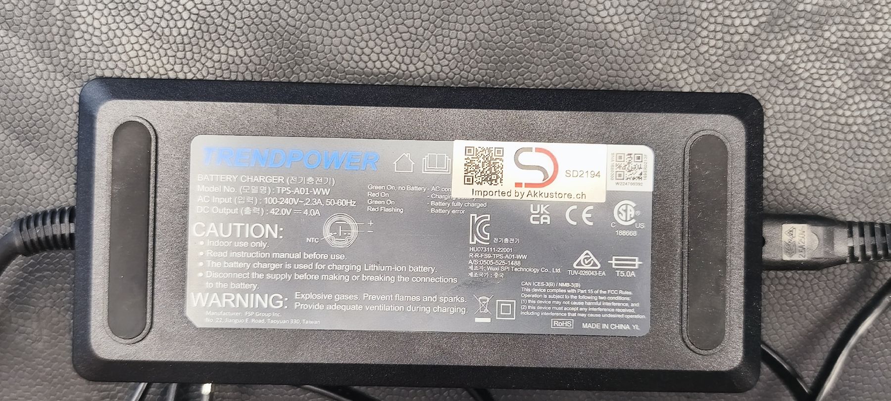 Yamaha Caricabatterie: Ladegerät für E-Bike Yamaha – Nuovo (secondo la descrizione) da Dietikon venduto da ask_fl7k 1