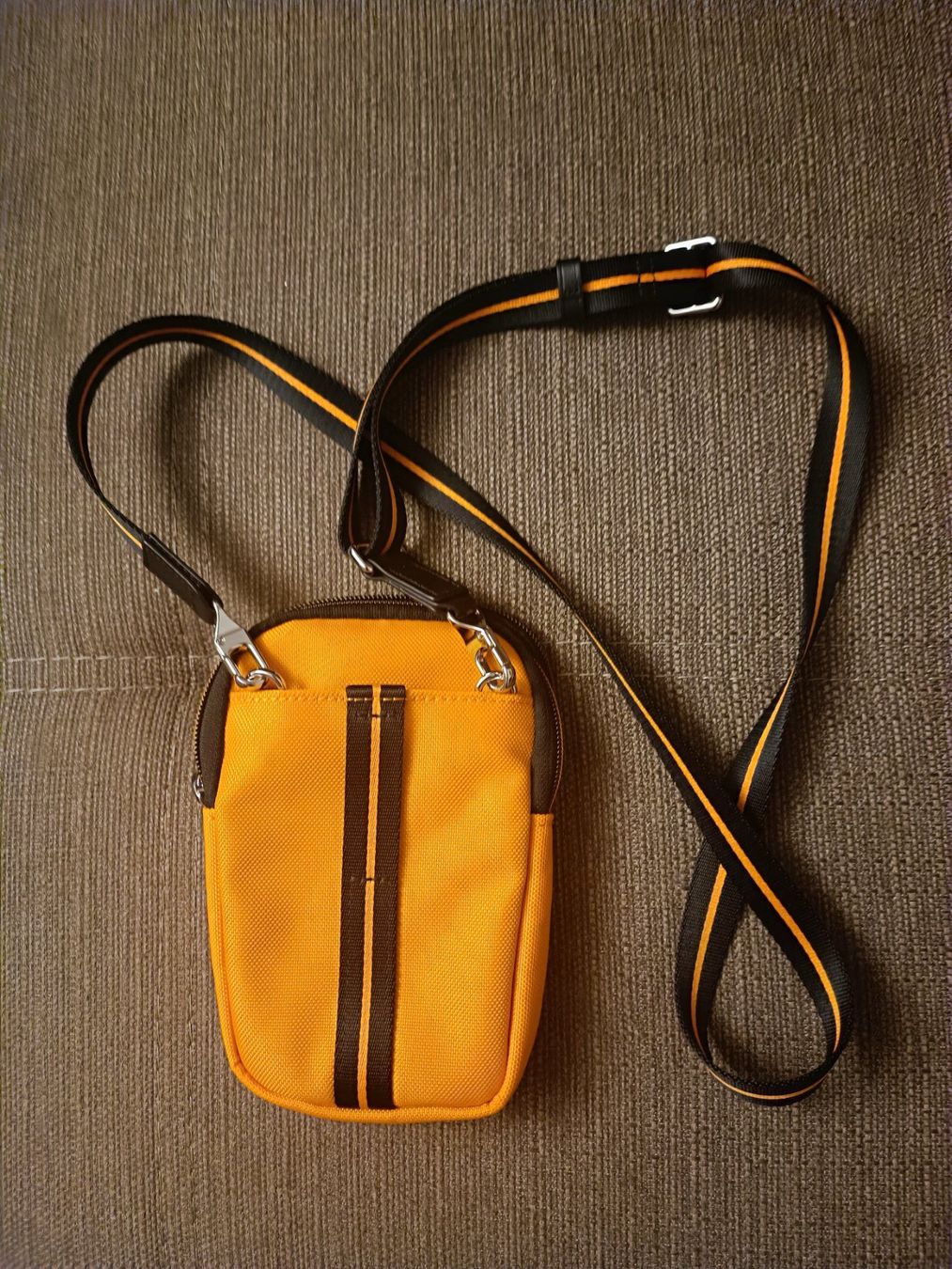 Tumi Taschen: TUMI McLaren Fuel Small Crossbody Jubiläumsausgabe – Neu (gemäss Beschreibung) aus Pfäfers von Gadonis 3