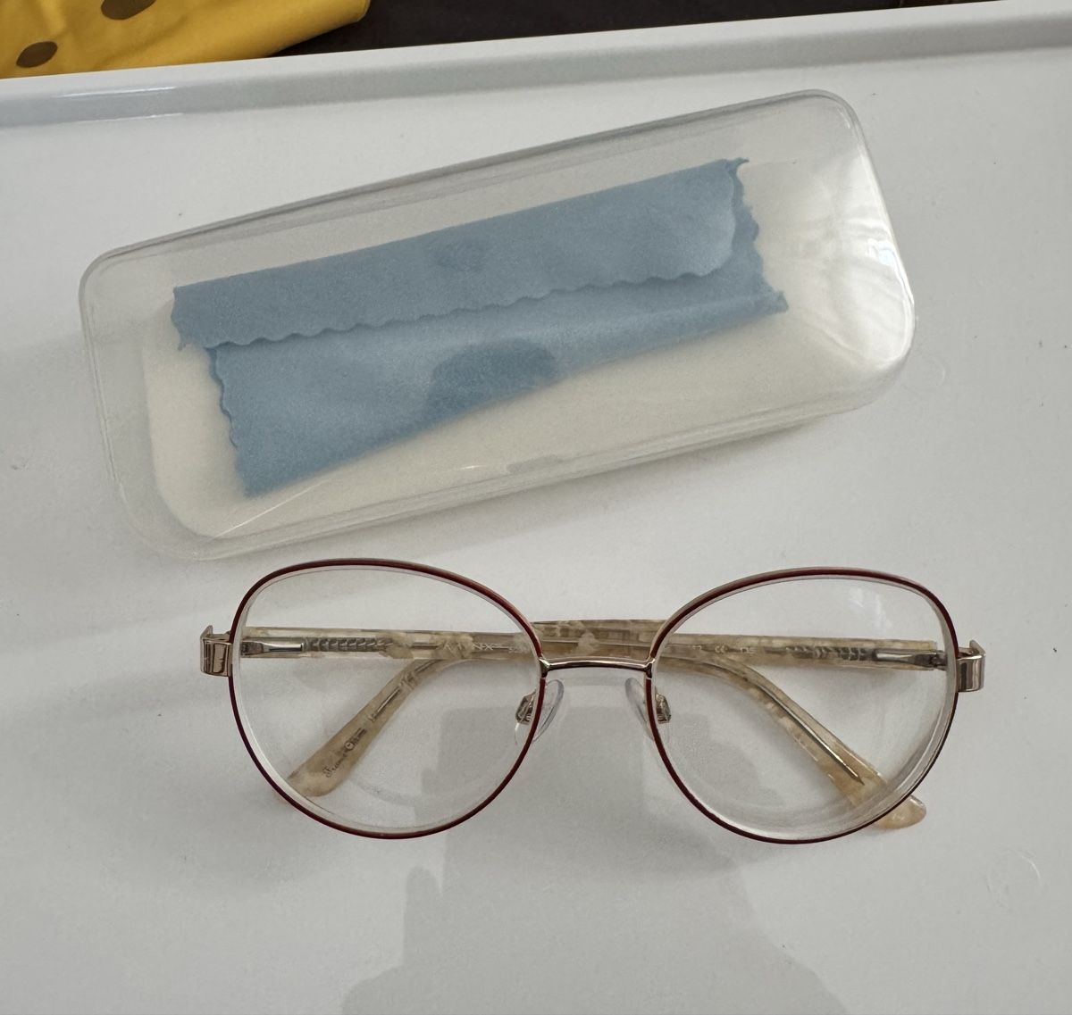 Brillen & Gläser: Red metal rim glasses with patterned arms – Gebraucht aus Zürich von kri_zhv2
