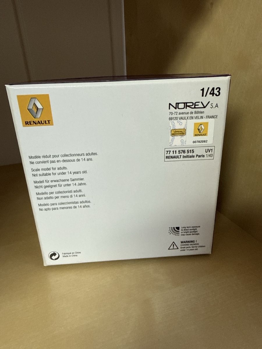 Renault Modellini d'auto: Concept Renault Initiale Paris Modellauto 1:43 neuwertig – Nuovo e nell'imballaggio originale da Brunnadern venduto da fab_klb7 2