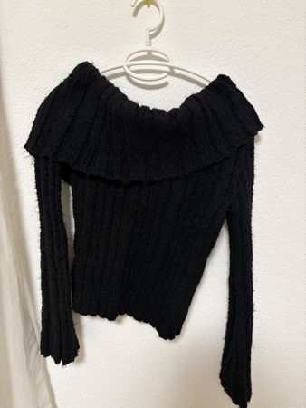 Damen Pullover schwarz offene Schulter Grösse S gebraucht