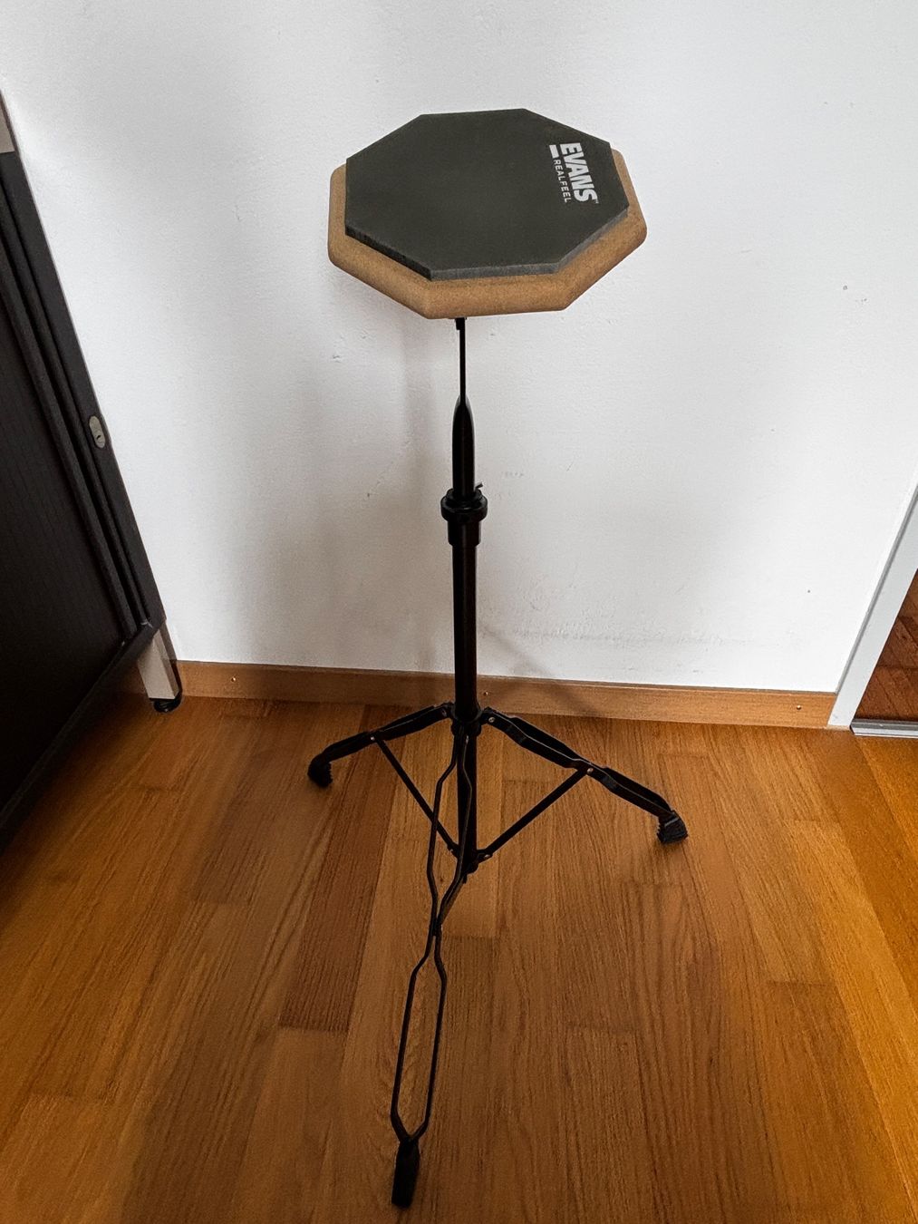 Evans Musikinstrumente: Schlagzeug Practice Pad - EVANS Realfeel – Gebraucht aus Spreitenbach von Hemingway69