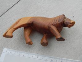 Löwe aus Holz Holzfigur