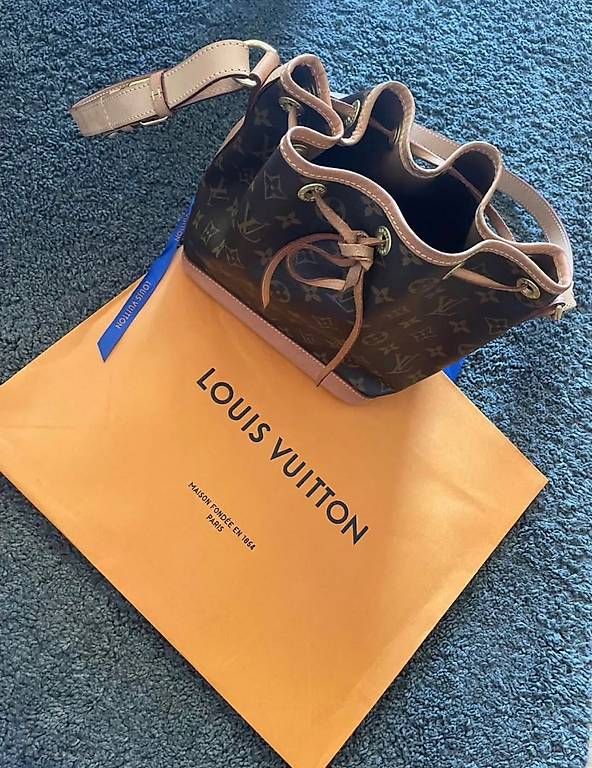 Borse da donna: Sac Louis Vuitton Noé BB – Usato da Genève venduto da Eric1823