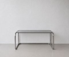 Design-Klassiker aus Glas & Chrom – Minimalistisch & Zeitlos