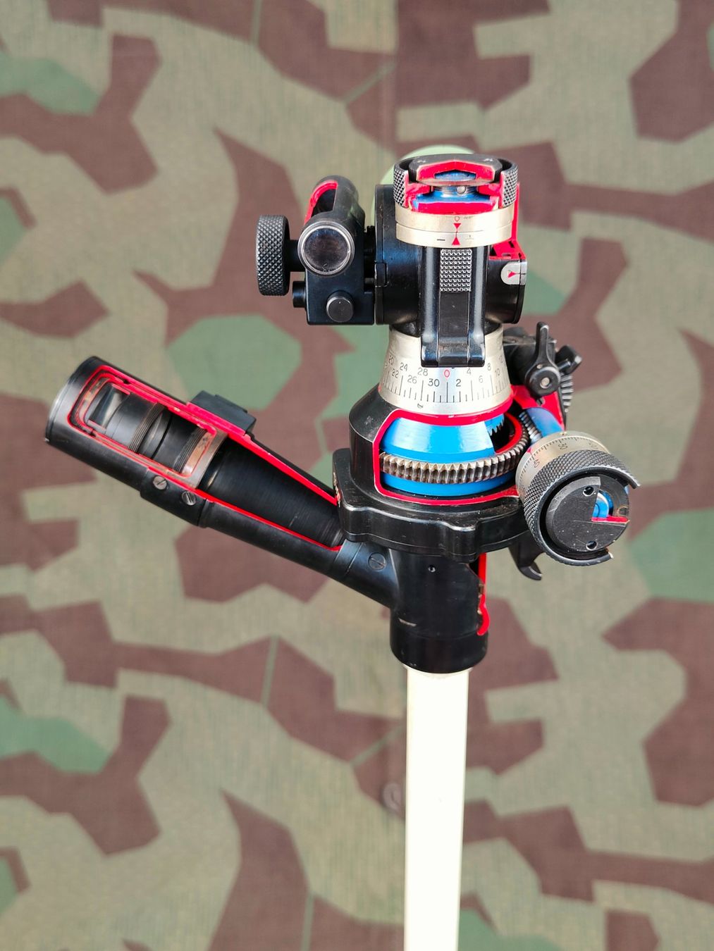 Schweizer Armee Uniformi: Richtaufsatz Schnittmodell zu Kanone – Usato da Bauma venduto da SwissMilitaria