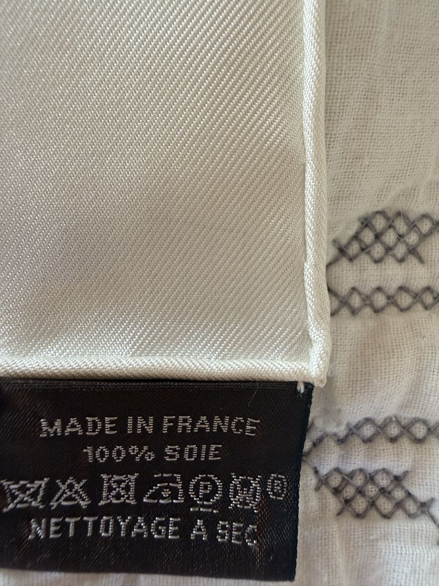 Hermès Foulards & écharpes: Carré Hermès 90 Tulipomanie – Neuf avec emballage d'origine à Founex par dom_bgr7 6