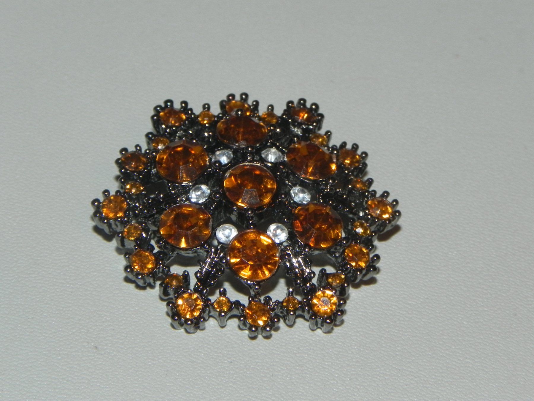 Broschen & Nadeln: Vintage Brosche mit Strass – Gebraucht aus Minusio von Lory64 1