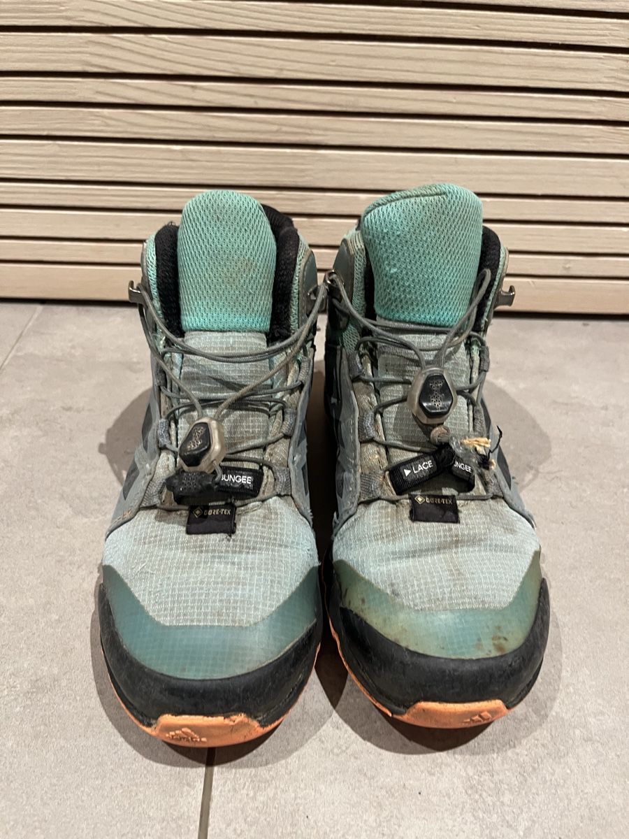 Adidas Schuhe für Jungen: Adidas Terrex Gore-Tex Wanderschuhe 33.5 – Gebraucht aus Inwil von LouHu 2