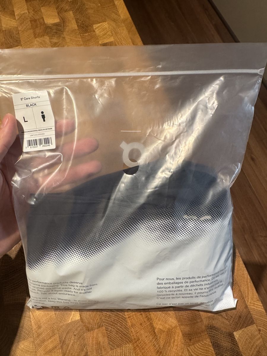 Pantaloni: On - 5" Core Shorts – Nuovo e nell'imballaggio originale da Richterswil venduto da Botondsz 2