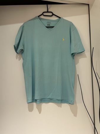 Polo Ralph Lauren T-Shirt Hellblau V-Ausschnitt m neuwertig 
