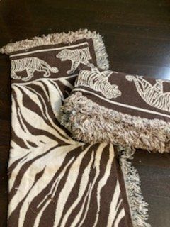 Decken: 2 trendige baumwolldecken im animalprint – Gebraucht aus Schwarzenberg LU von kindler007