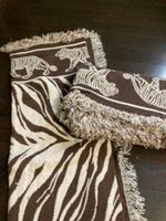 2 trendige baumwolldecken im animalprint