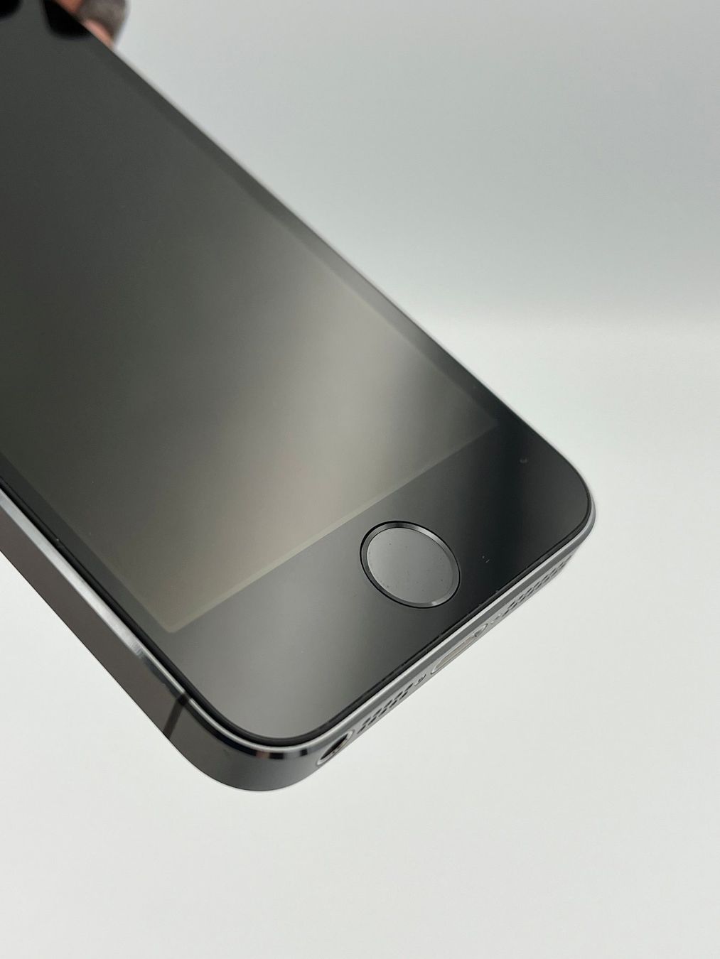 Apple Telefoni cellulari / Smartphones: iPhone 5s 16GB – Usato da Basel venduto da Xani 1