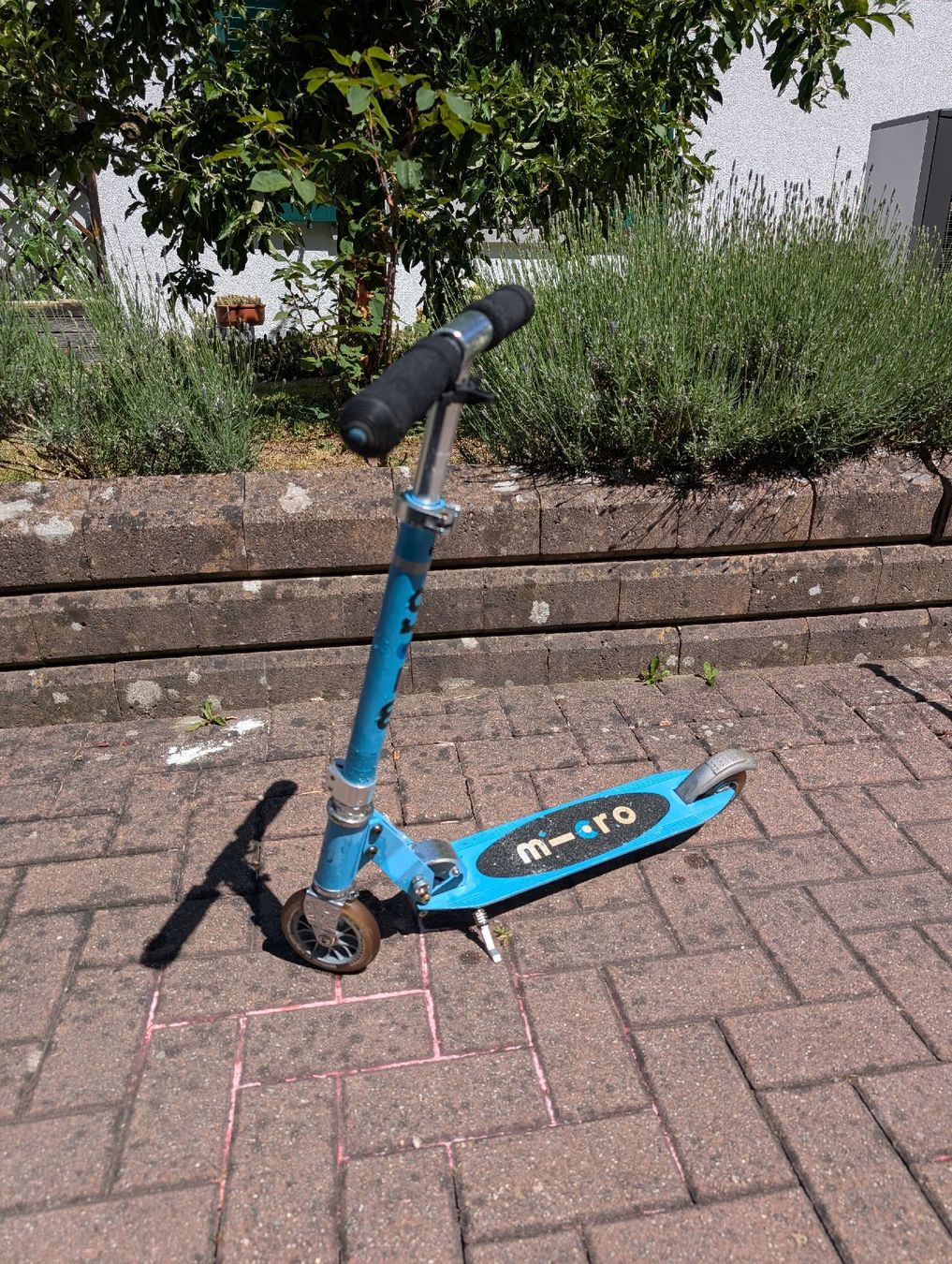 Micro Kickboard: Micro Roller, blau,  – Usato da Obfelden venduto da jergo