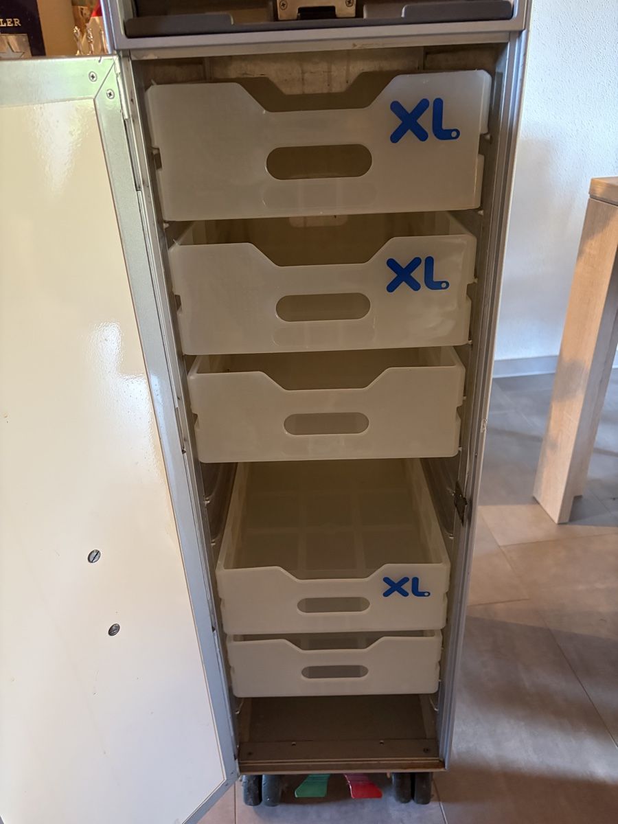 Sonstiges zu Aviatik: Flugzeug Trolley EXCEL Airways Original – Gebraucht aus Niederglatt ZH von Flyboy02 2