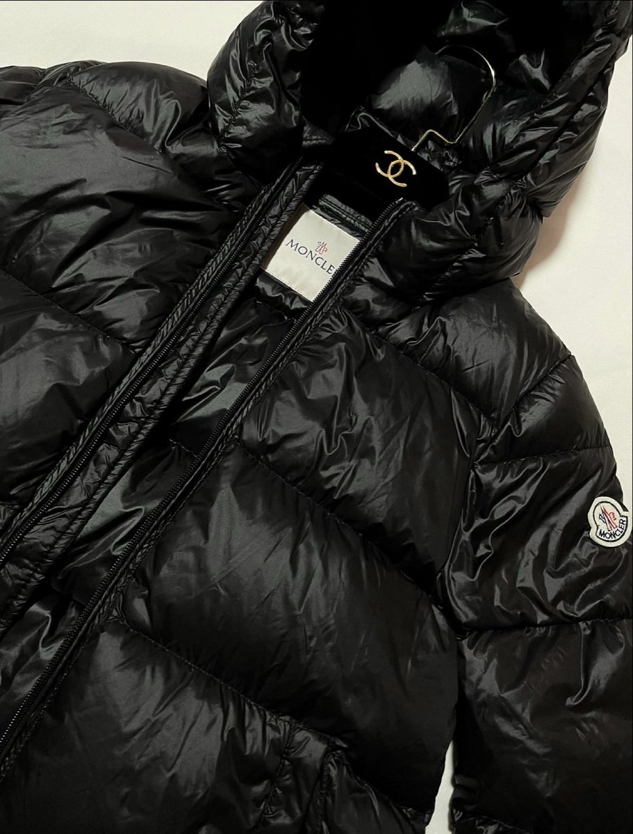Moncler Jacken: Moncler Black Jacket – Gebraucht aus St.Josefen von lop_lh8d 2