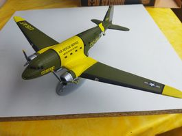 Douglas DC-3 USAF "Air Rescue Service" von ERTL 1/72