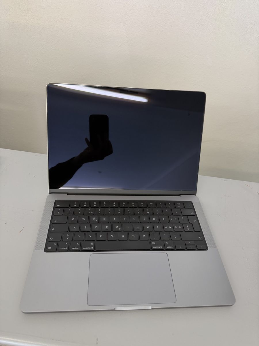 Apple Notebook: MacBook Pro 14‘ A2779 – Difettoso da Stetten venduto da Ble22