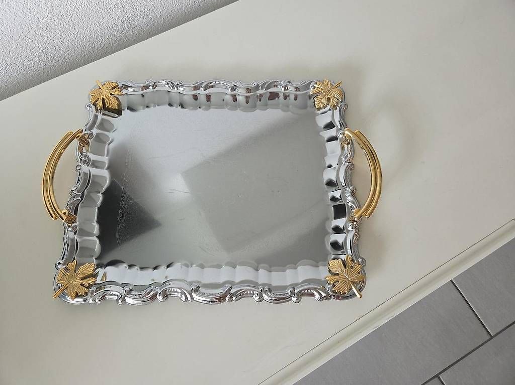 Tablet PC: Tablet in Silberoptik – Usato da Wallisellen venduto da led_dk26