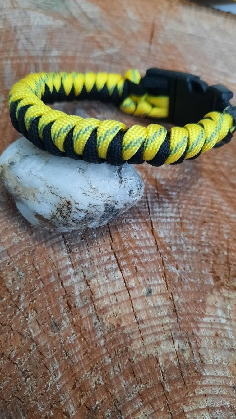 Armbänder & -reifen: Paracord Corkscrew L Handmade – Neu und originalverpackt aus Walenstadt von emynmuil1 1
