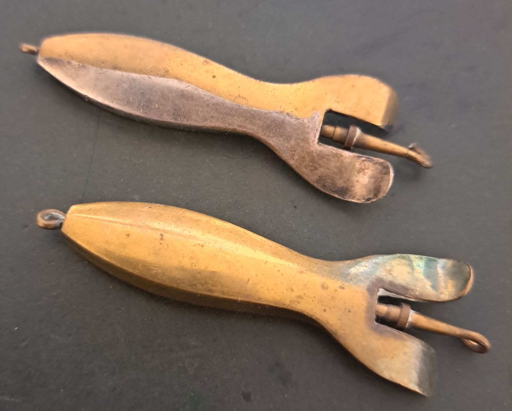 Köder: 2 anciens devons fabriqué en Suisse/2 antik Schweiz Devon – Gebraucht aus Fribourg von versus702 1