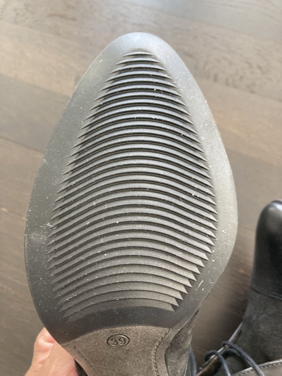 Scarpe da donna: Schwarze Schuhe  von Varese – Usato da Wetzikon ZH venduto da Geri73 4